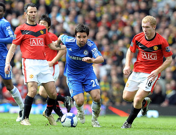 變得更加堅 變得更加堅