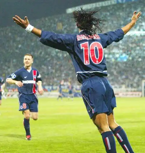 不勒斯前锋 不勒斯前锋